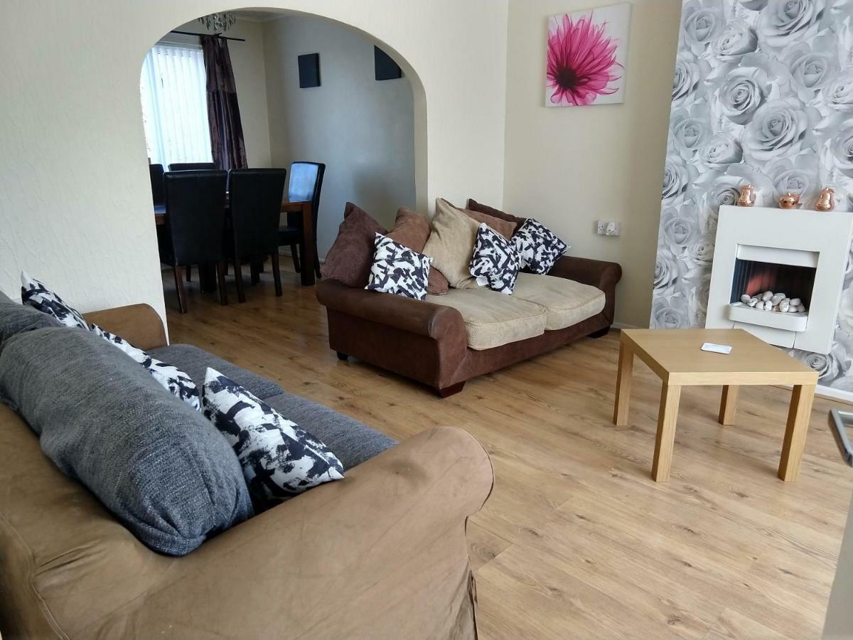 Rowe Gardens - Self Catering - Guesthouse Style - Comfortable Twin Or Double Rooms - Quiet Residential Area Workington Exteriör bild